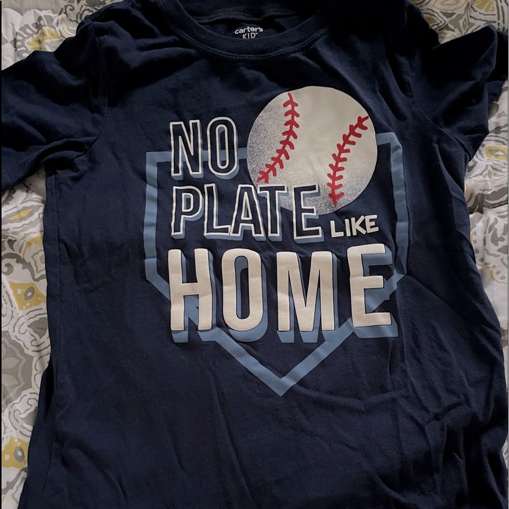 Carter’s Tee size 8